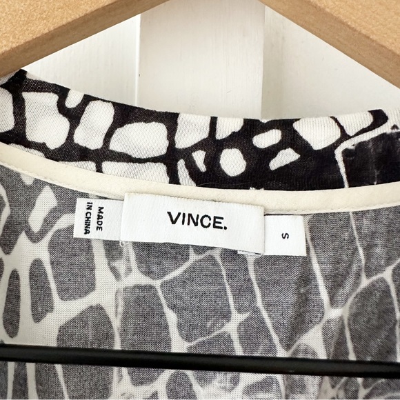 VINCE black croc print muscle tank - Picture 3 of 5
